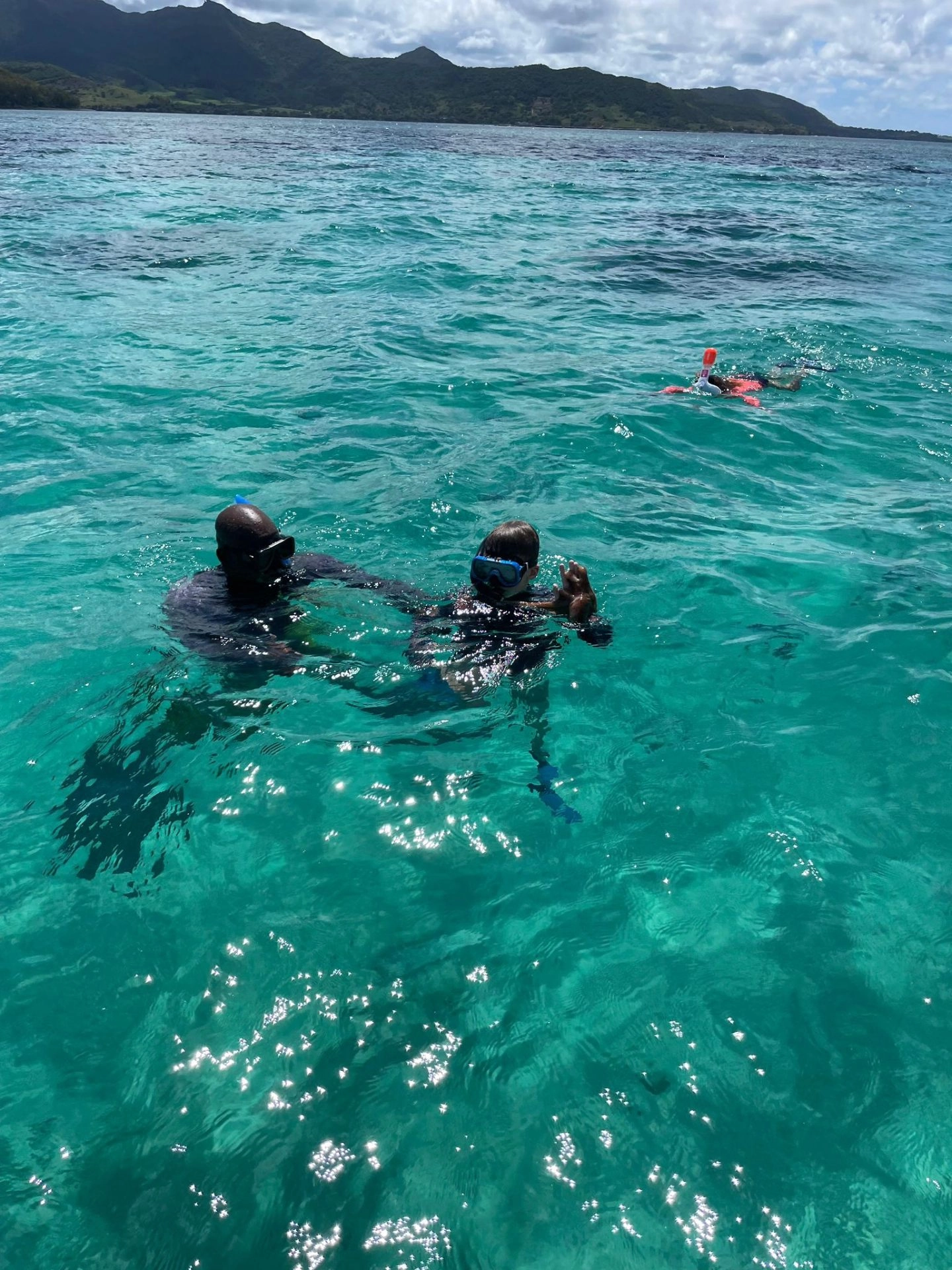 Initiation au snorkeling dans le lagon turquoise
